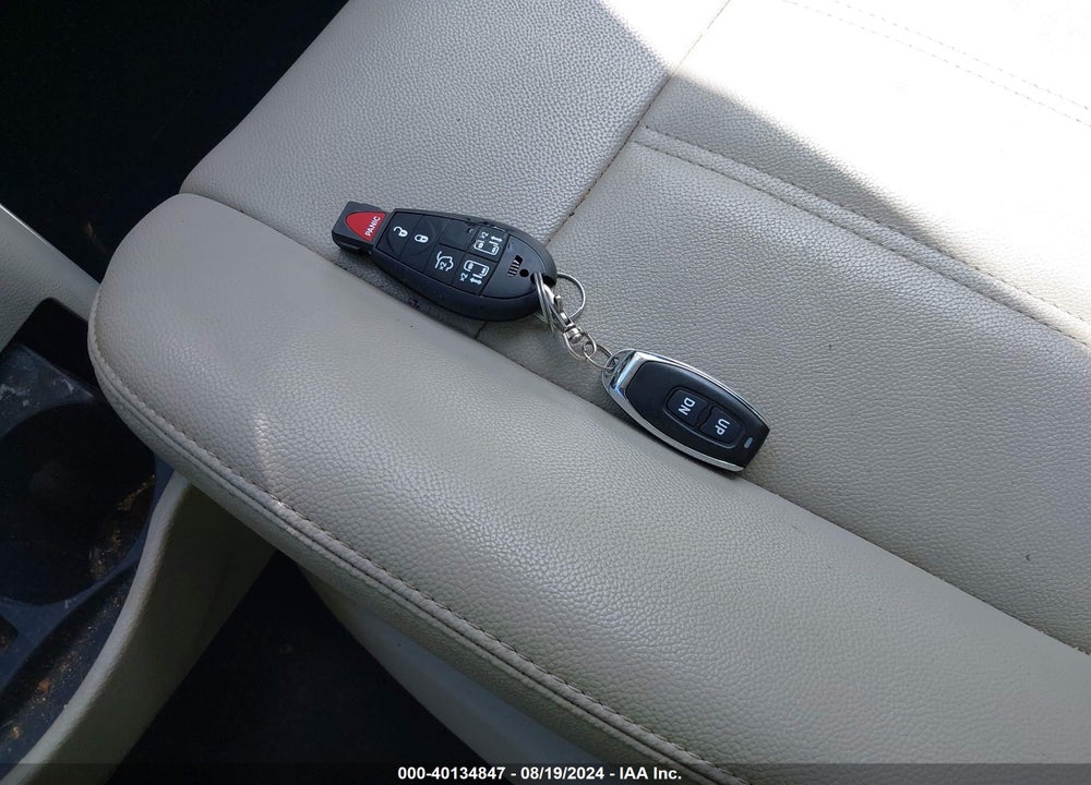 2013 CHRYSLER TOWN & COUNTRY TOURING VIN: 2C4RC1BG1DR578005