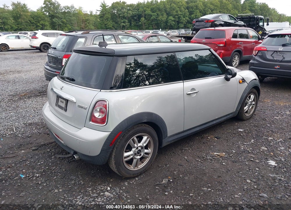 2013 MINI HARDTOP COOPER VIN: WMWSU3C53DT685344