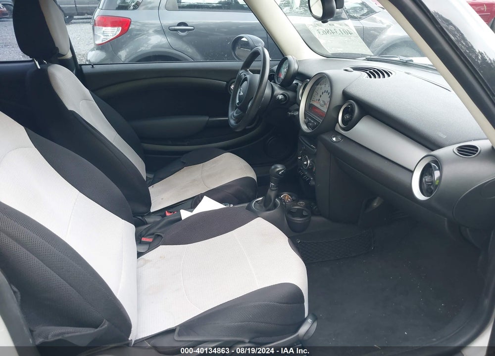 2013 MINI HARDTOP COOPER VIN: WMWSU3C53DT685344