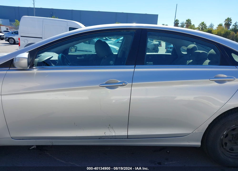 2013 HYUNDAI SONATA GLS VIN: 5NPEB4AC2DH715791