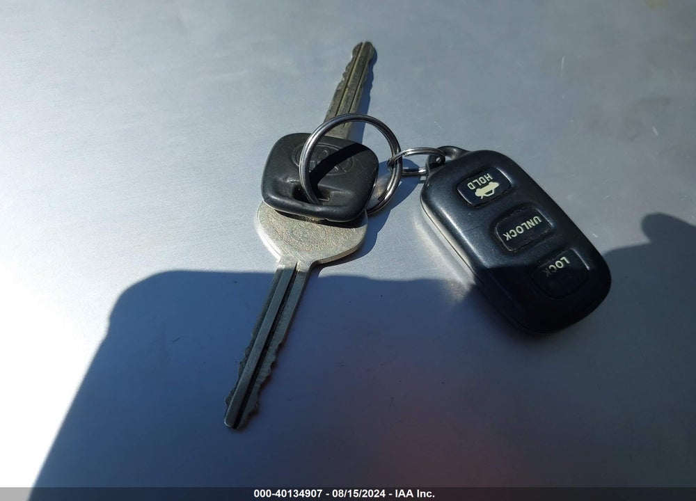 2006 TOYOTA CAMRY LE VIN: 4T1BE32K06U724181