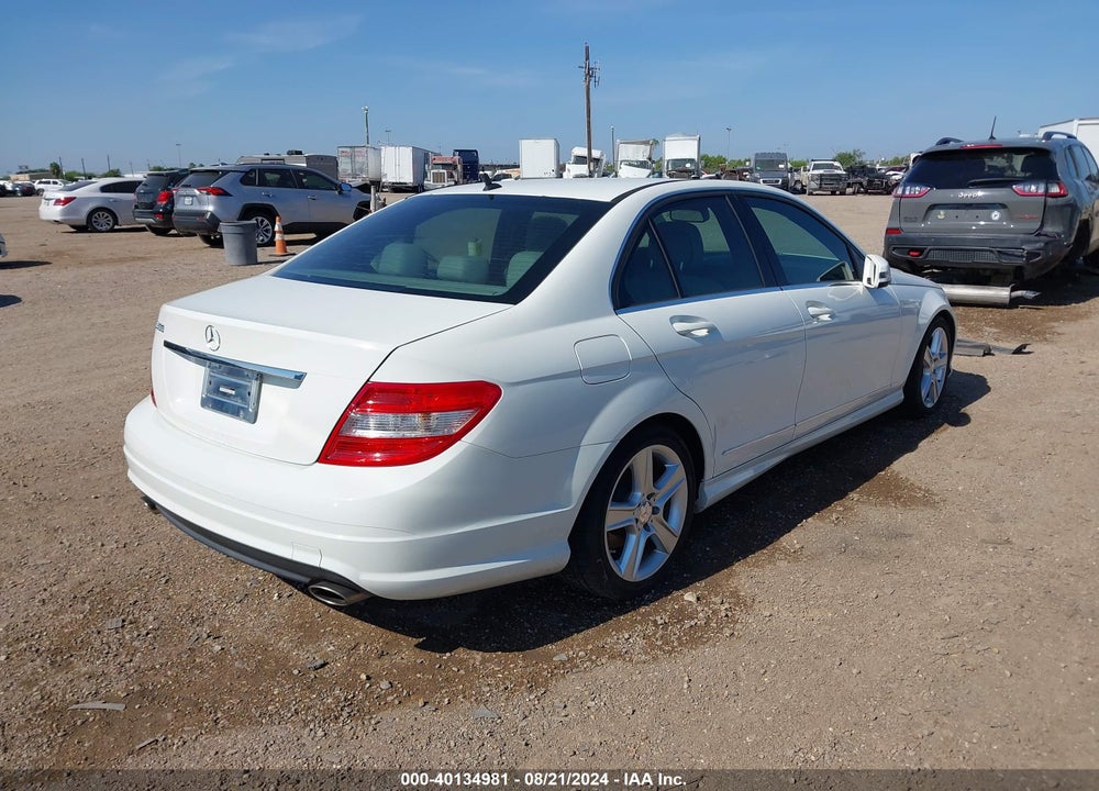 2010 MERCEDES-BENZ C 300 LUXURY/SPORT VIN: WDDGF5EB3AR107812