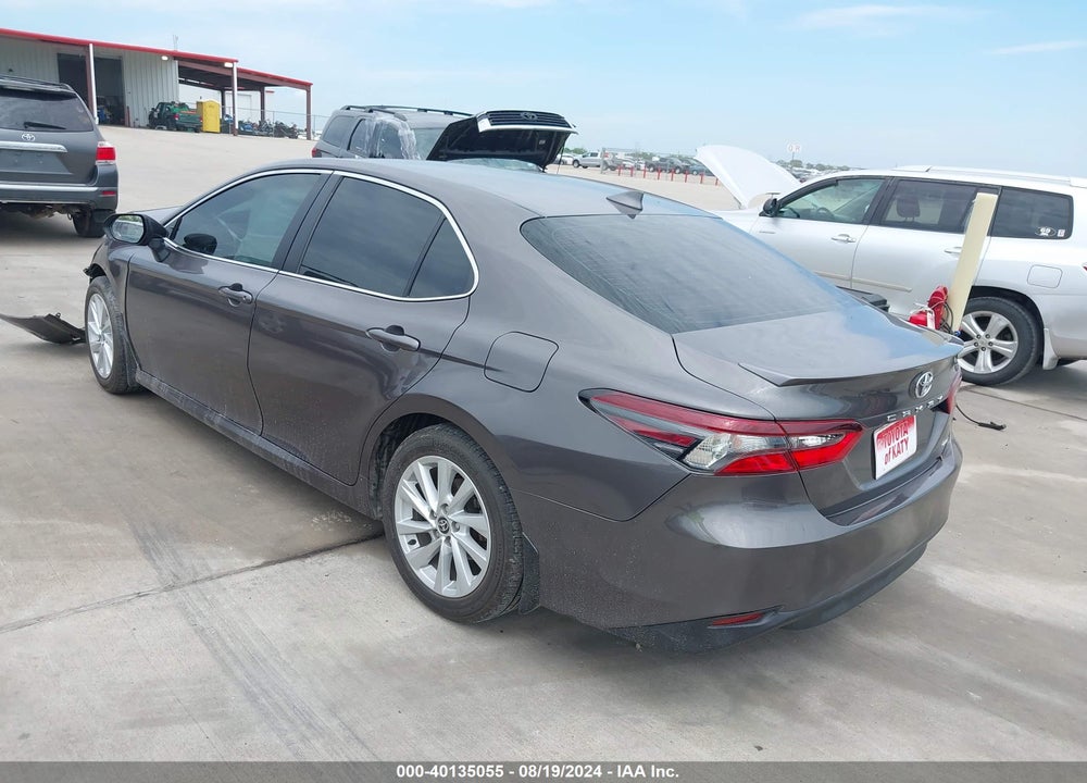 2022 TOYOTA CAMRY LE VIN: 4T1R11AK0NU049575