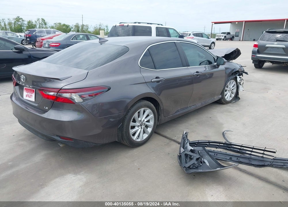 2022 TOYOTA CAMRY LE VIN: 4T1R11AK0NU049575