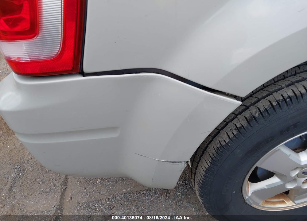 2008 FORD ESCAPE XLT VIN: 1FMCU03108KA72964