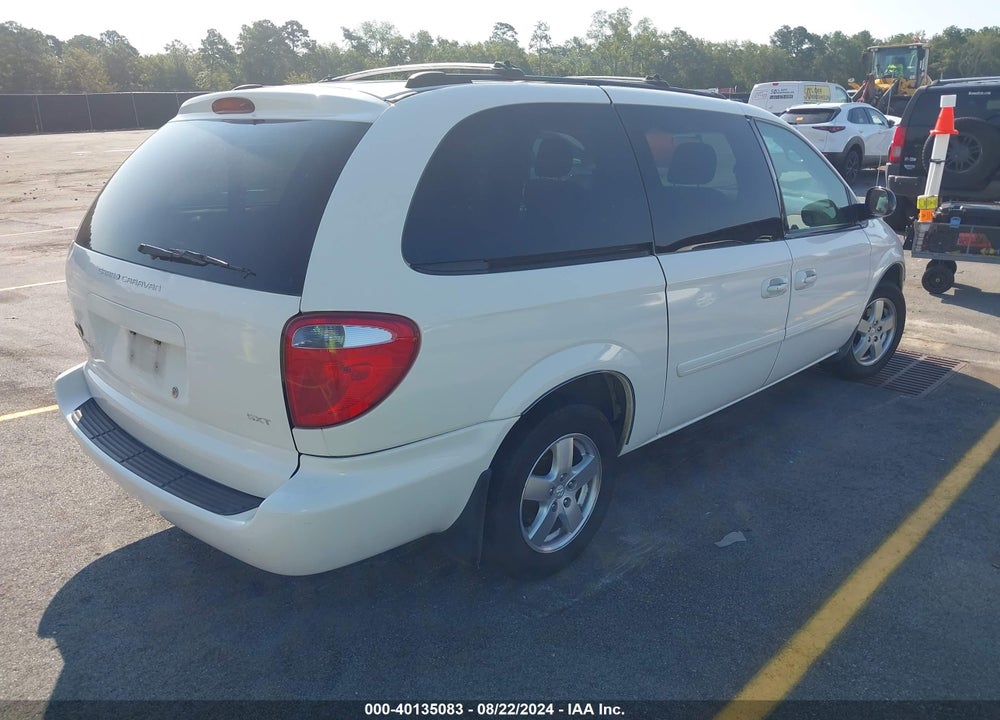 2005 DODGE GRAND CARAVAN SXT VIN: 2D4GP44L25R246229