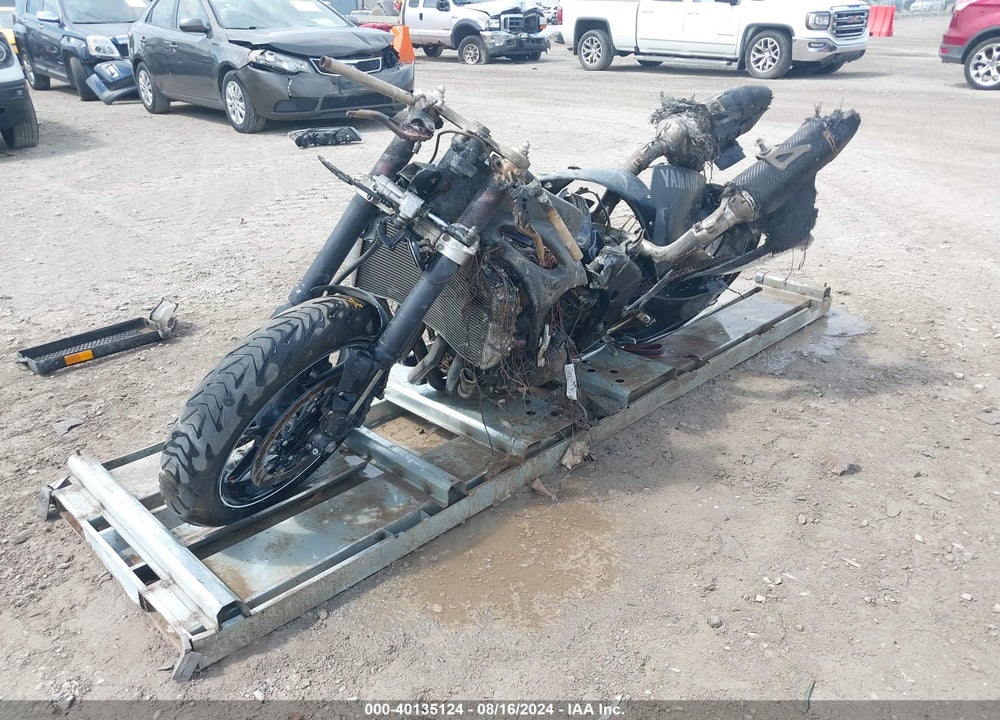 2010 YAMAHA YZFR1 VIN: JYARN23E6AA008669