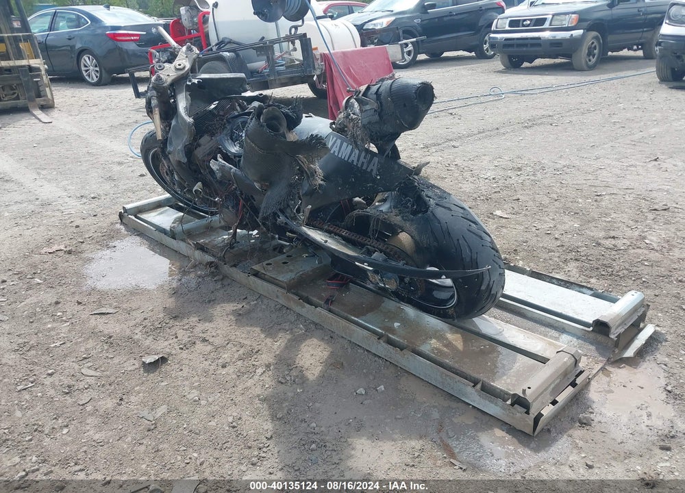 2010 YAMAHA YZFR1 VIN: JYARN23E6AA008669