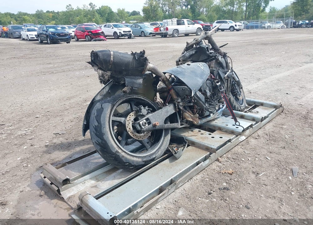 2010 YAMAHA YZFR1 VIN: JYARN23E6AA008669