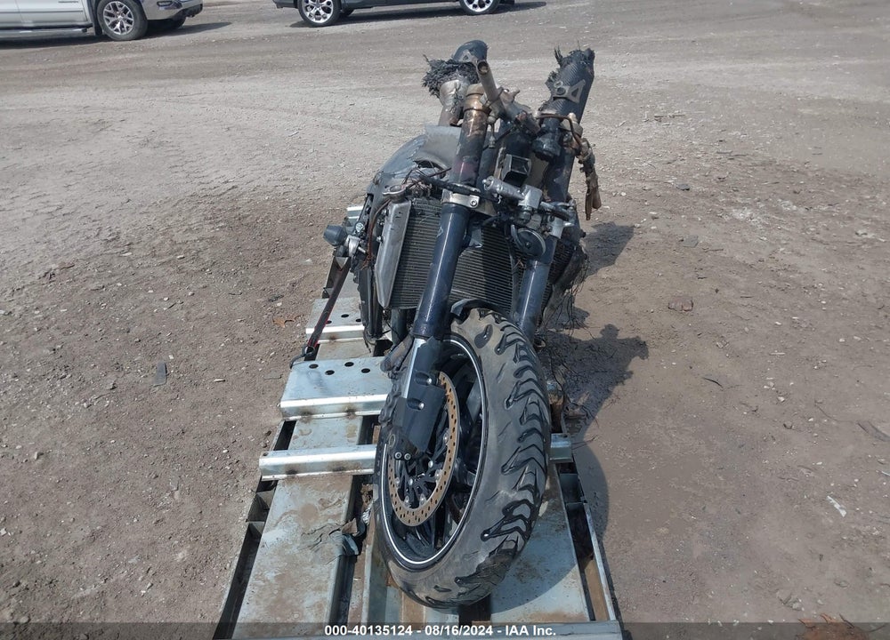 2010 YAMAHA YZFR1 VIN: JYARN23E6AA008669
