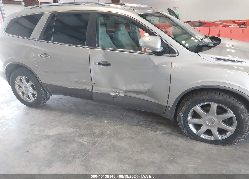 2008 BUICK ENCLAVE CXL VIN: 5GAEV23798J106739