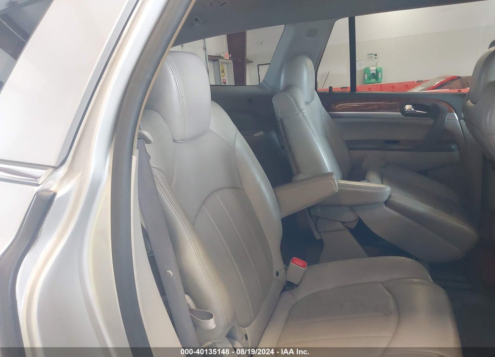 2008 BUICK ENCLAVE CXL VIN: 5GAEV23798J106739
