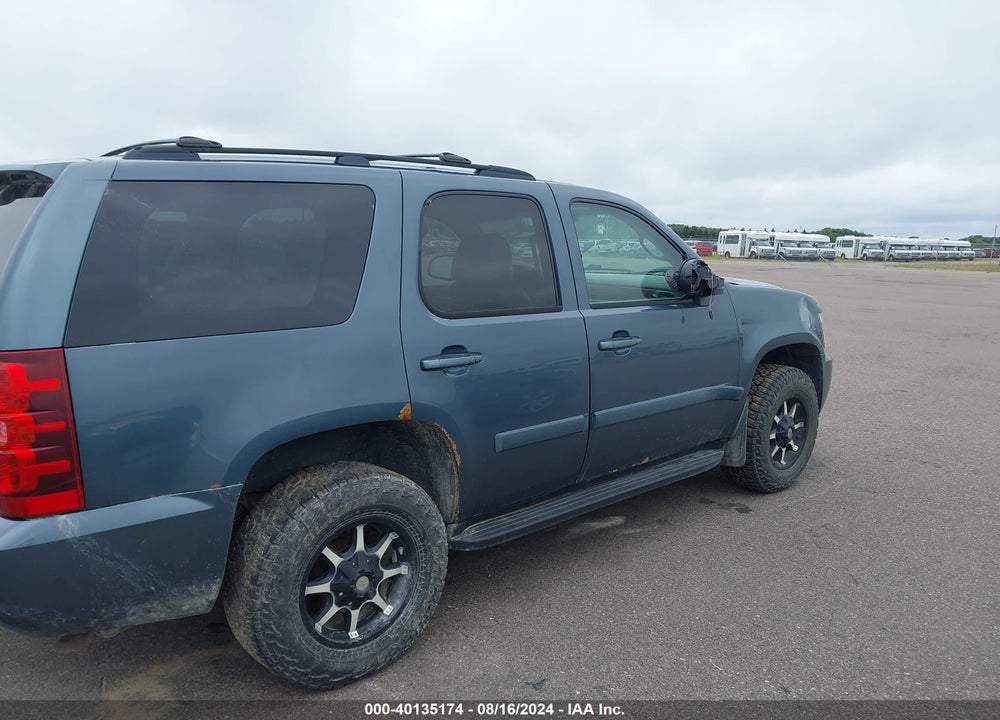 2008 CHEVROLET TAHOE LT VIN: 1GNFK13098J208476