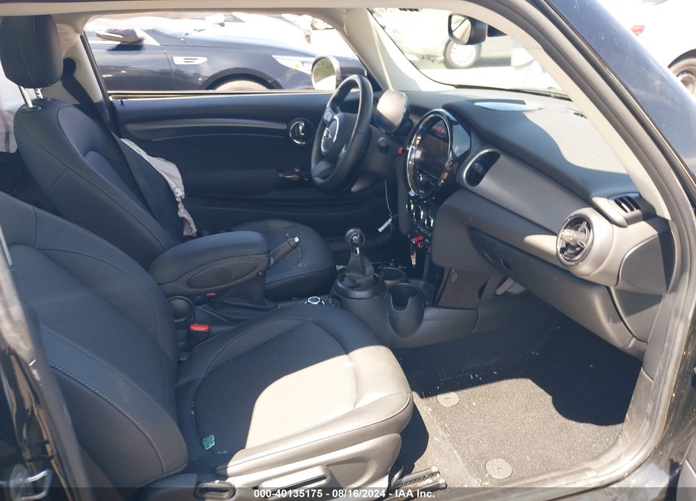 2024 MINI HARDTOP COOPER VIN: WMW33DH08R2U53281