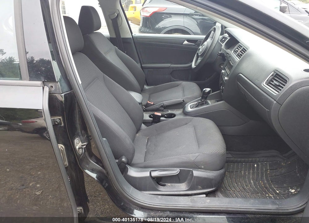 2014 VOLKSWAGEN JETTA 2.0L S VIN: 3VW2K7AJ1EM389266