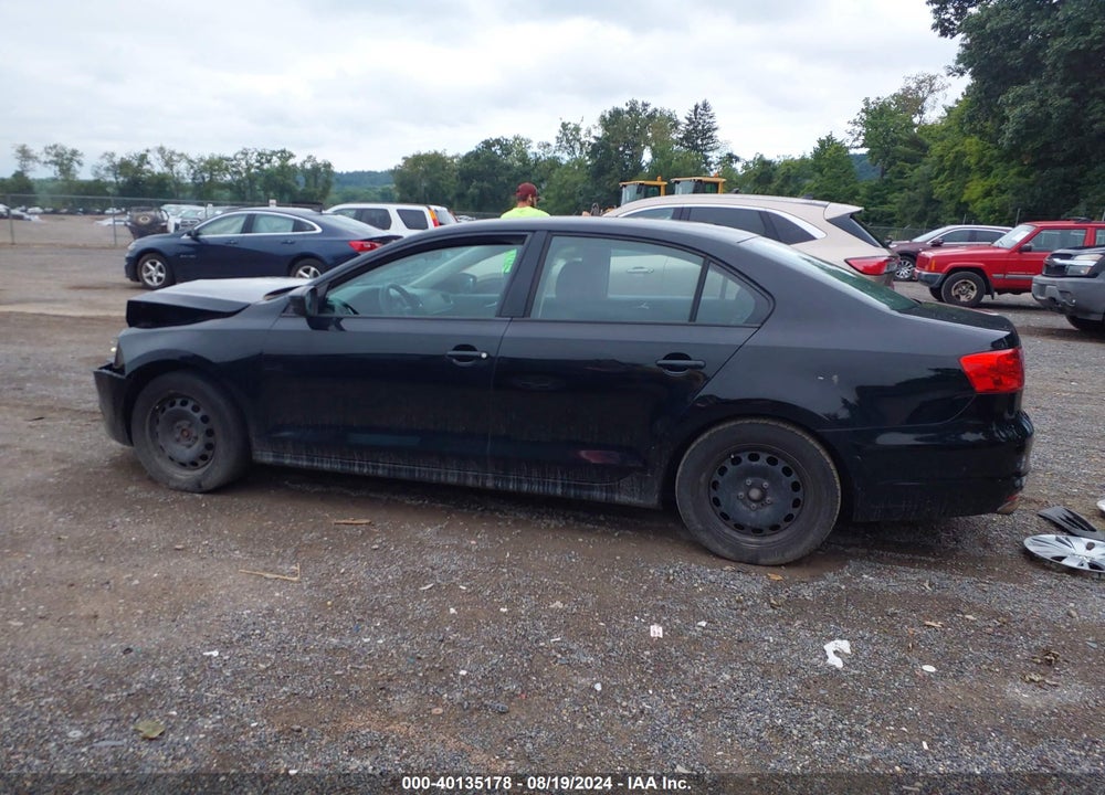 2014 VOLKSWAGEN JETTA 2.0L S VIN: 3VW2K7AJ1EM389266