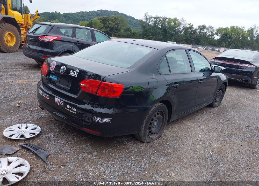 2014 VOLKSWAGEN JETTA 2.0L S VIN: 3VW2K7AJ1EM389266