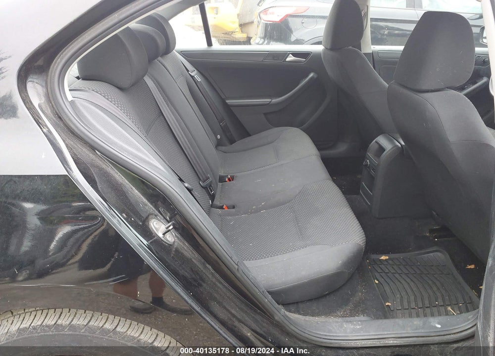 2014 VOLKSWAGEN JETTA 2.0L S VIN: 3VW2K7AJ1EM389266