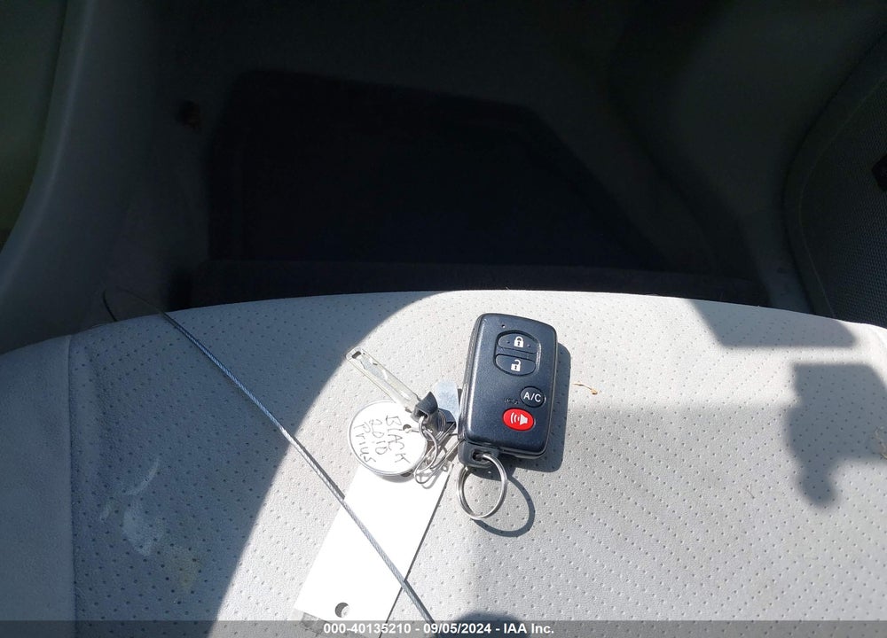 2010 TOYOTA PRIUS III VIN: JTDKN3DU9A0107929