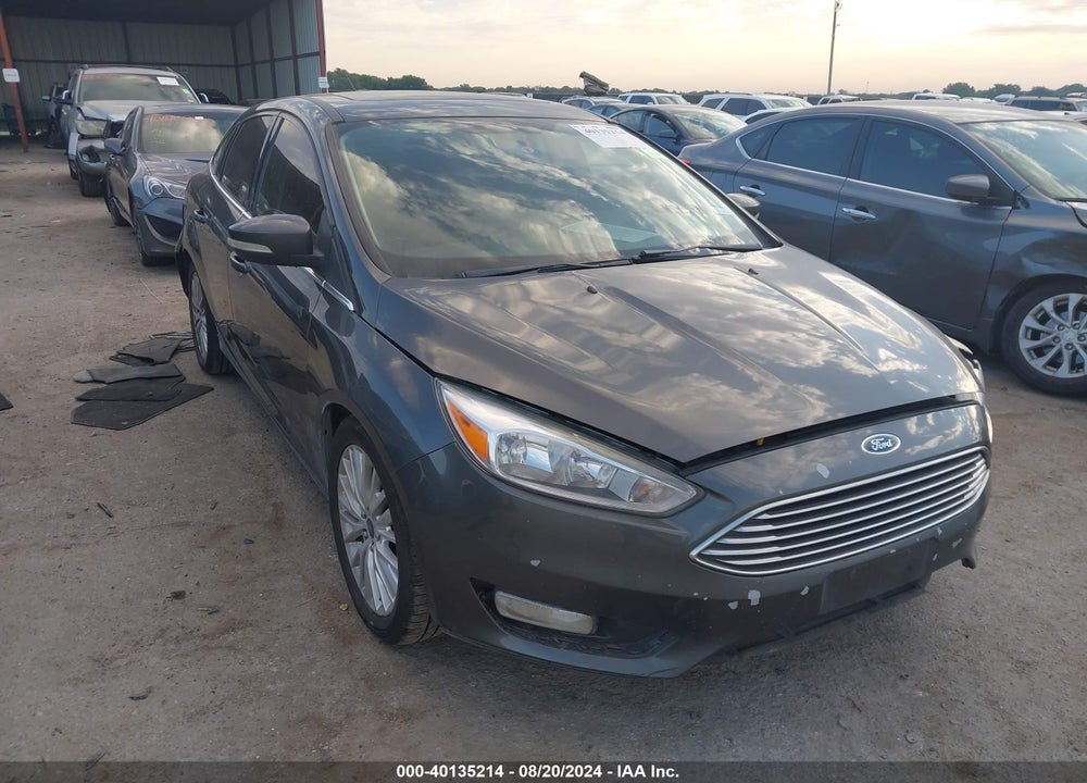2018 FORD FOCUS TITANIUM VIN: 1FADP3J23JL247369
