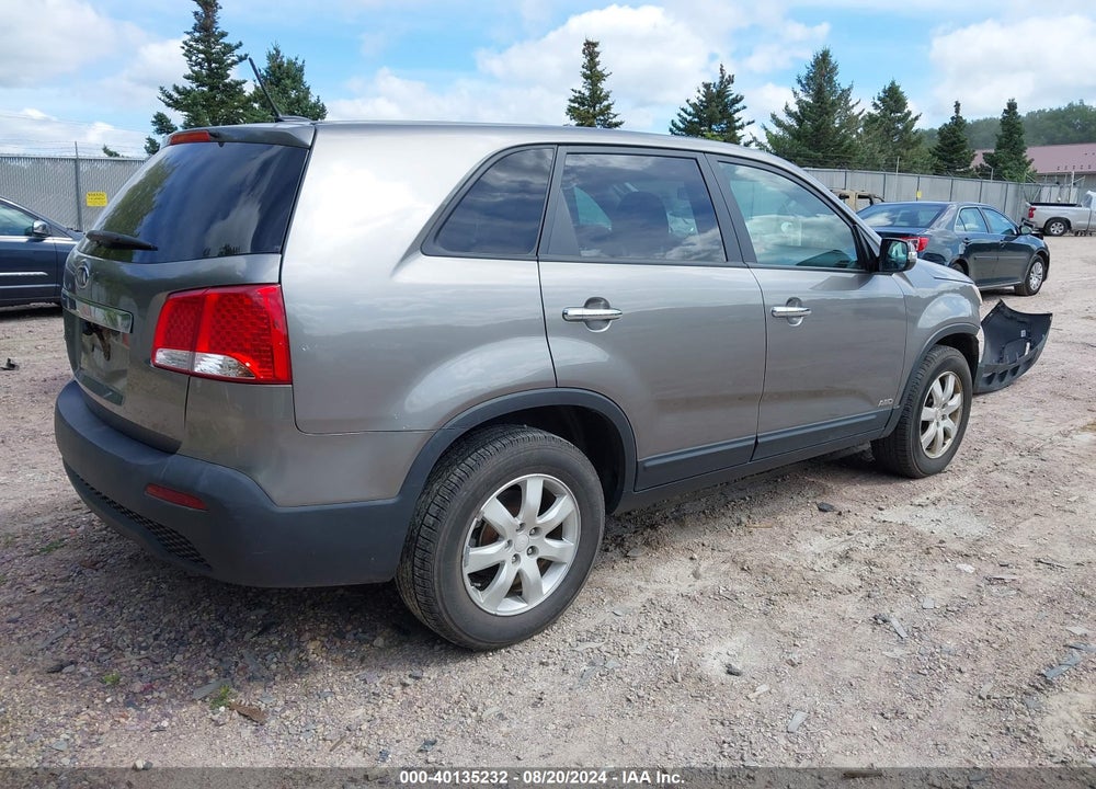 2011 KIA SORENTO LX VIN: 5XYKTCA13BG006154