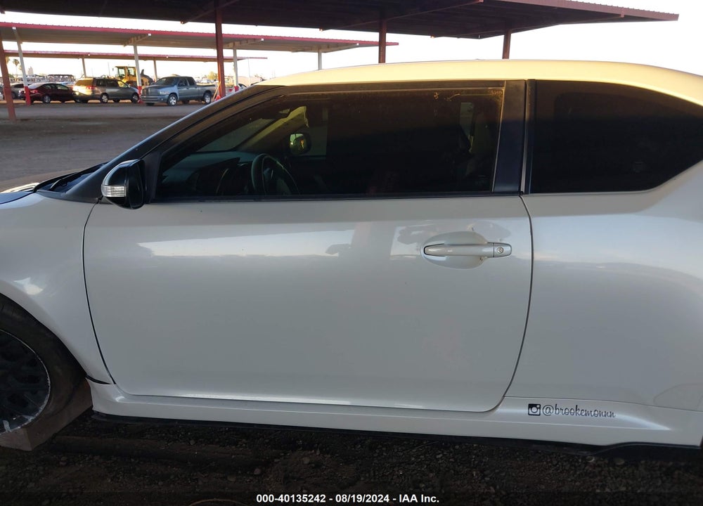 2015 SCION TC VIN: JTKJF5C72FJ000571