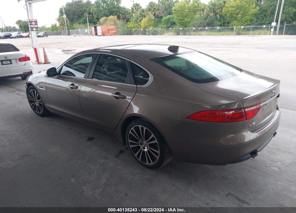 2016 JAGUAR XF 35T PRESTIGE VIN: SAJBE4BV8GCY17446