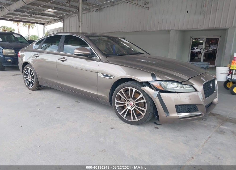 2016 JAGUAR XF 35T PRESTIGE VIN: SAJBE4BV8GCY17446
