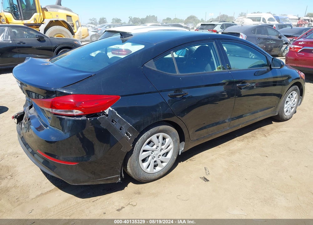 2018 HYUNDAI ELANTRA SE VIN: 5NPD74LF3JH371839