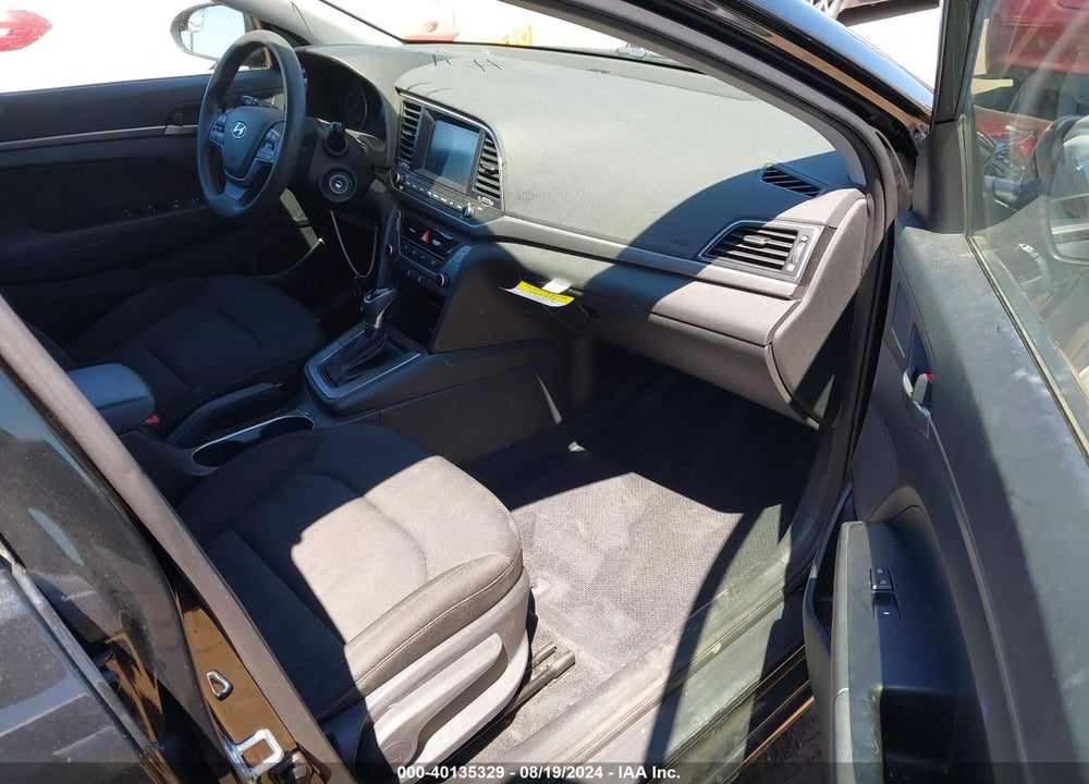 2018 HYUNDAI ELANTRA SE VIN: 5NPD74LF3JH371839