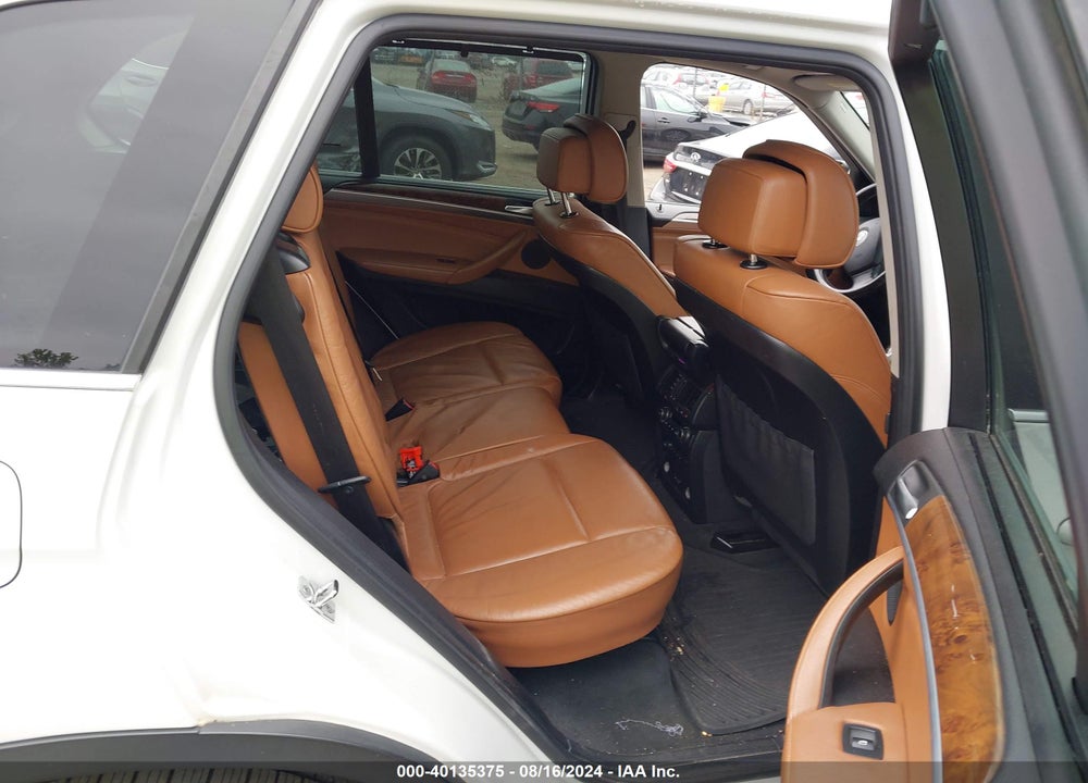 2009 BMW X5 XDRIVE48I VIN: 5UXFE83569L309404