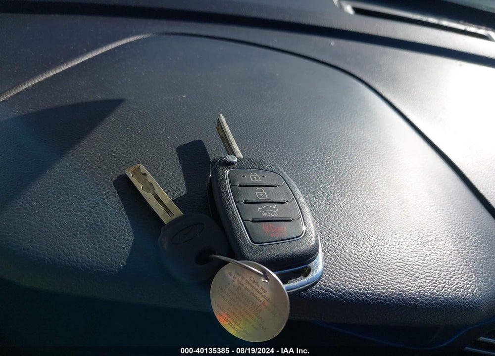 2016 HYUNDAI SONATA SE VIN: 5NPE24AF8GH266566