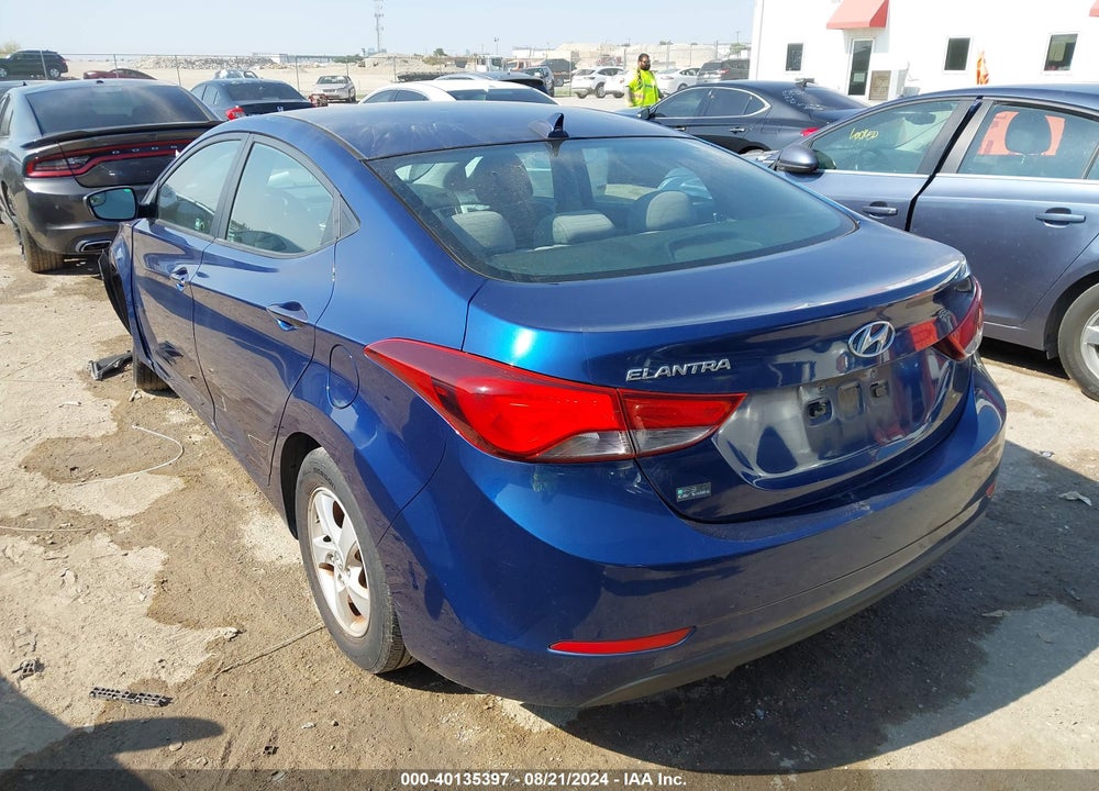 2015 HYUNDAI ELANTRA SE VIN: 5NPDH4AE8FH588365