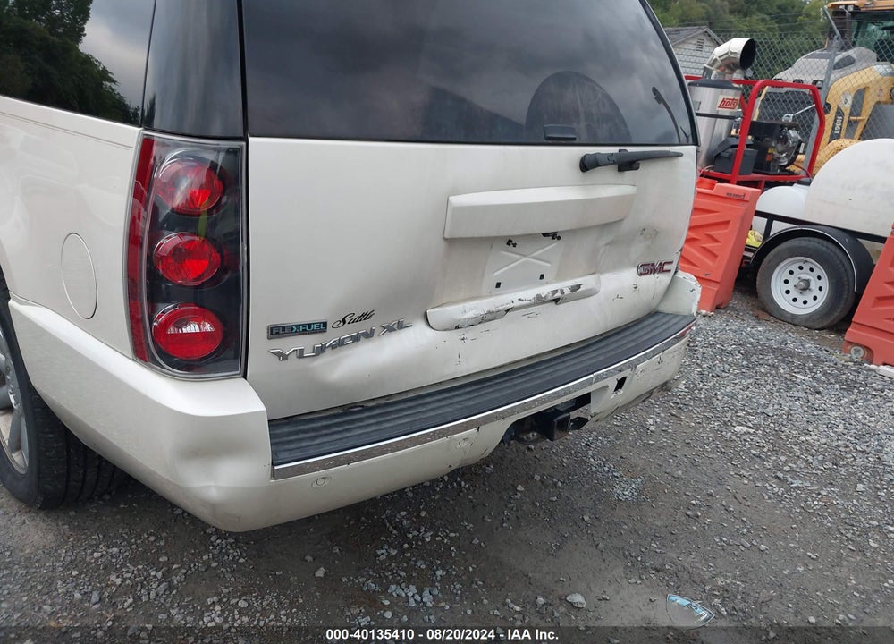 2012 GMC YUKON XL 1500 DENALI VIN: 1GKS2MEF1CR284167
