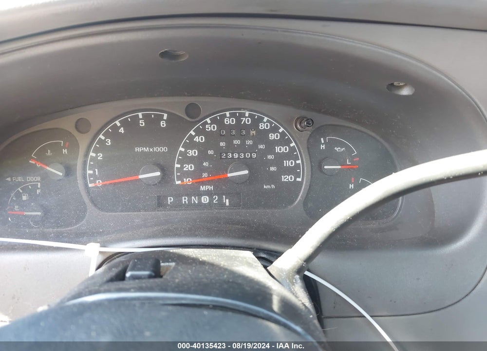 2001 MAZDA B3000 DS/SE VIN: 4F4YR16U51TM00829