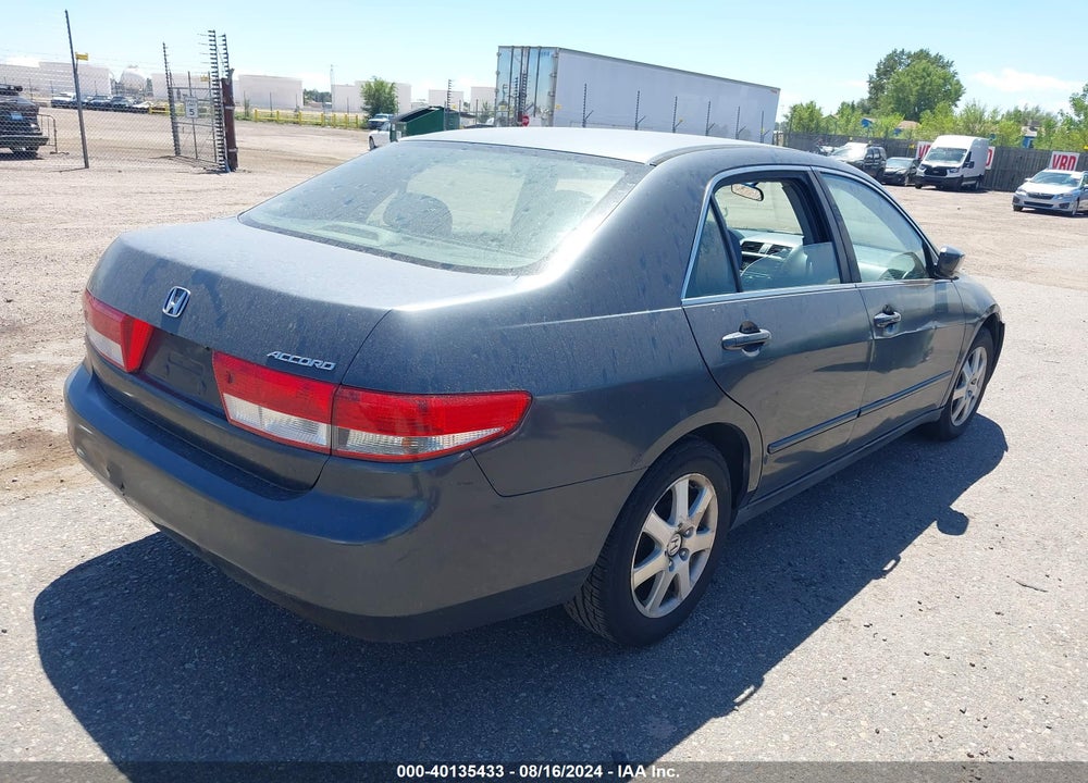 2003 HONDA ACCORD 2.4 LX VIN: JHMCM56333C004531