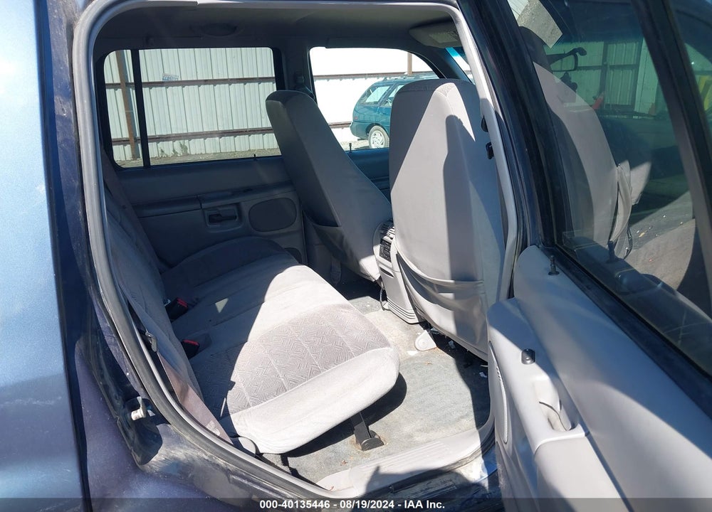 2000 FORD EXPLORER VIN: 1FMZU73E5YUB68714