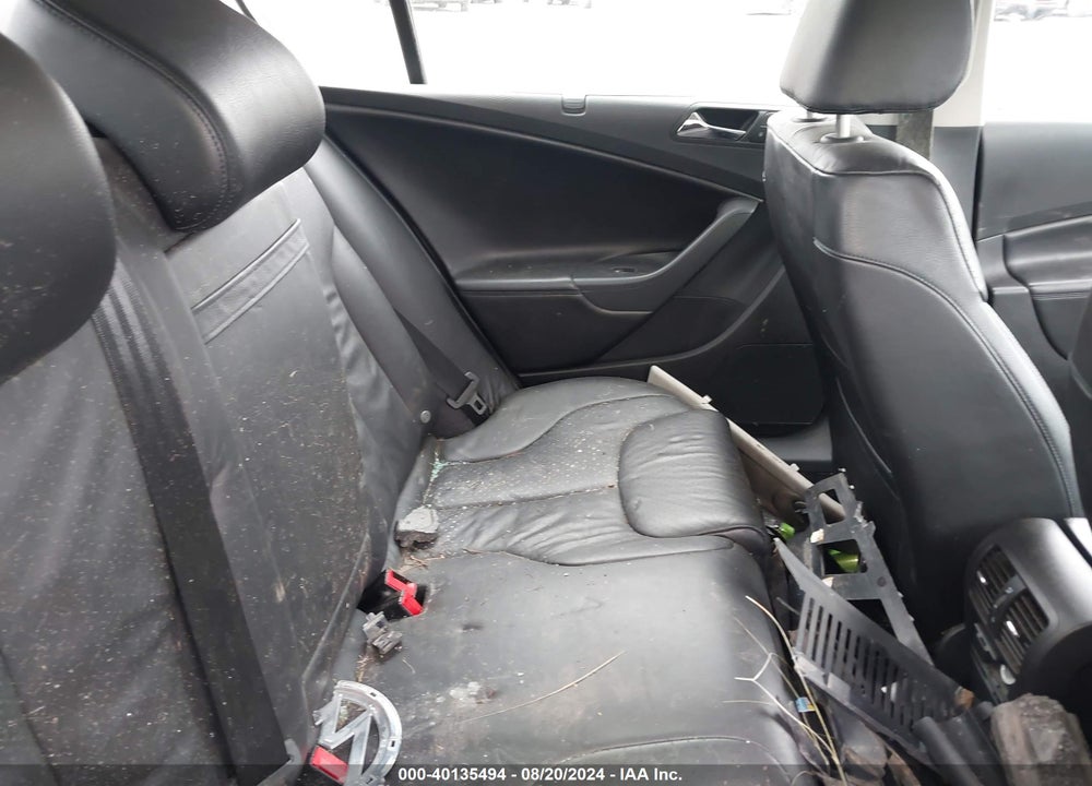 2008 VOLKSWAGEN PASSAT LUX VIN: WVWEK73C78E159983