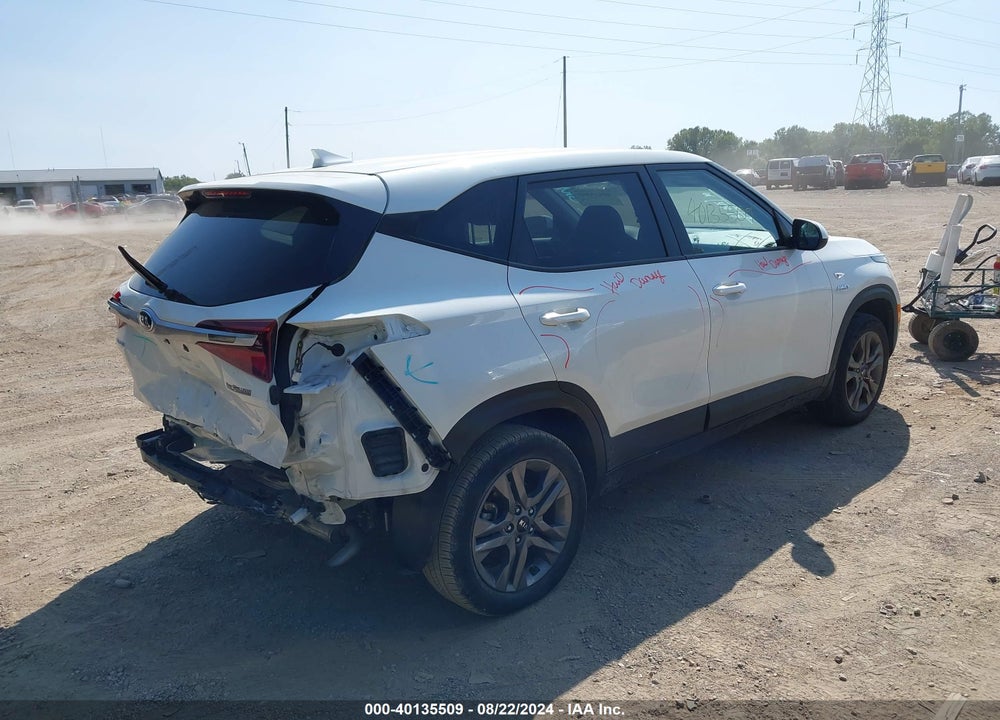 2021 KIA SELTOS LX VIN: KNDEPCAA1M7116251