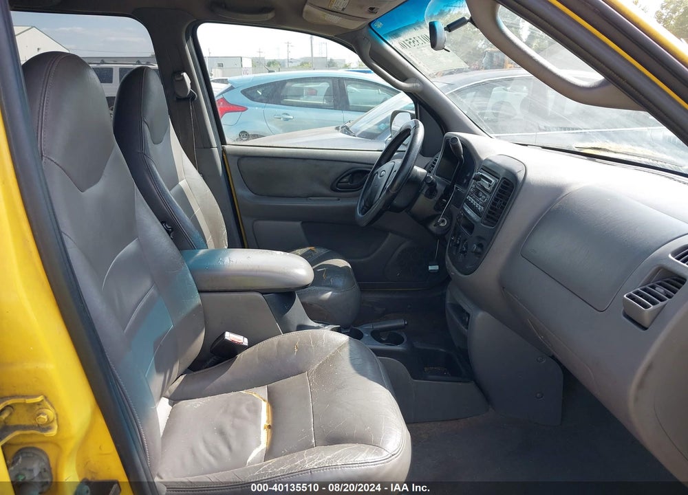 2001 FORD ESCAPE XLT VIN: 1FMYU031X1KE96910