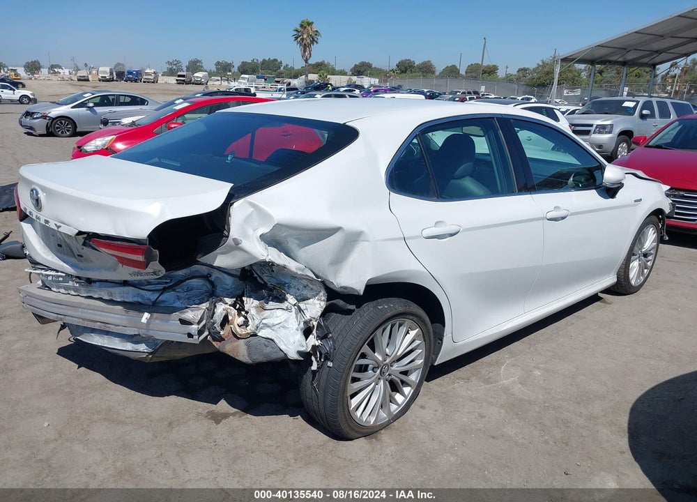 2018 TOYOTA CAMRY HYBRID XLE VIN: 4T1B21HK5JU005960