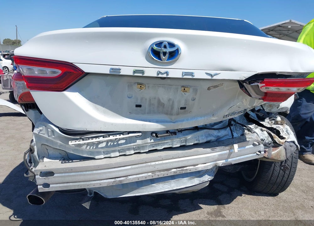 2018 TOYOTA CAMRY HYBRID XLE VIN: 4T1B21HK5JU005960