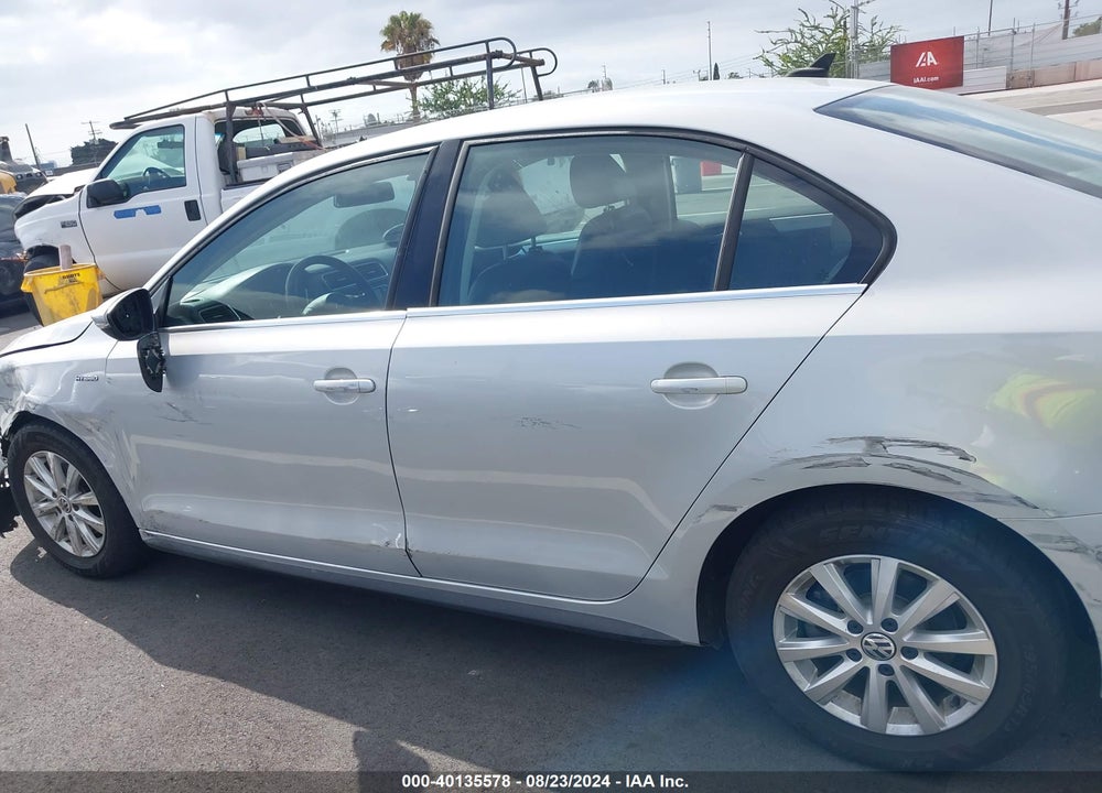 2013 VOLKSWAGEN JETTA HYBRID SE VIN: 3VW637AJ1DM222788