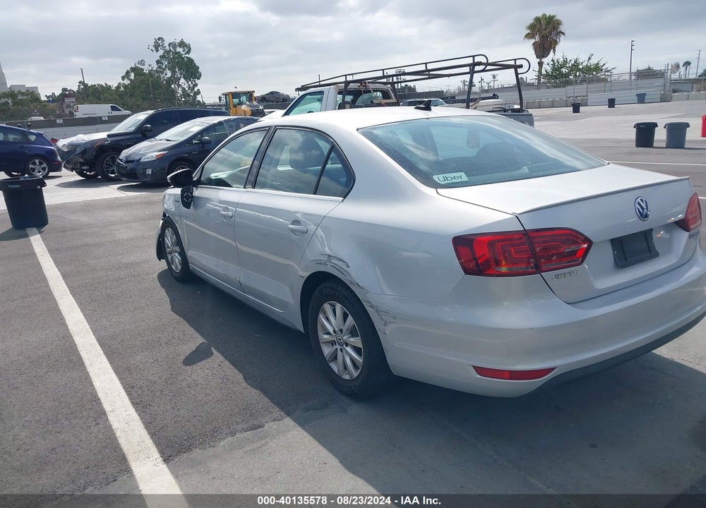 2013 VOLKSWAGEN JETTA HYBRID SE VIN: 3VW637AJ1DM222788