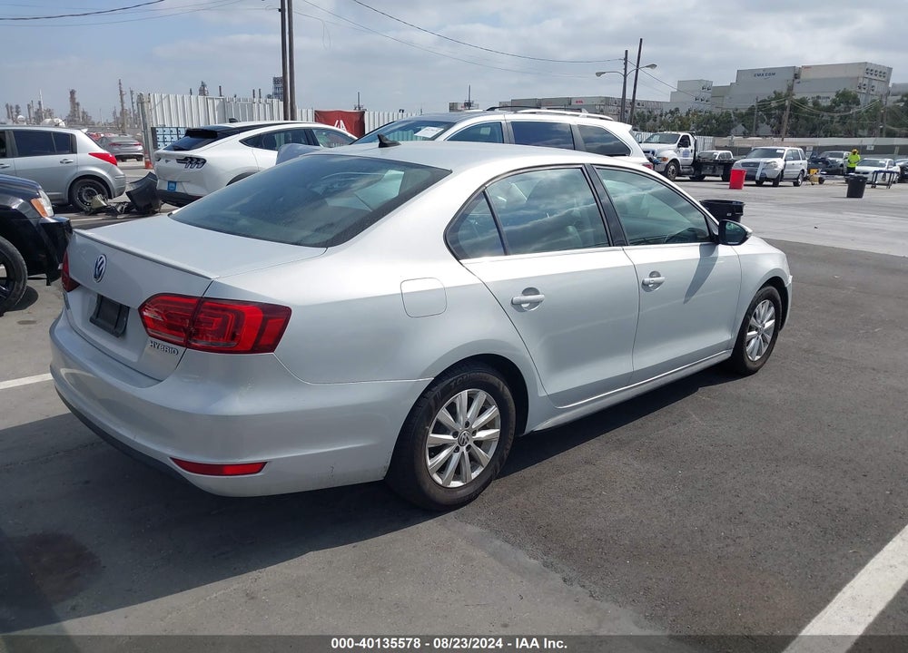 2013 VOLKSWAGEN JETTA HYBRID SE VIN: 3VW637AJ1DM222788