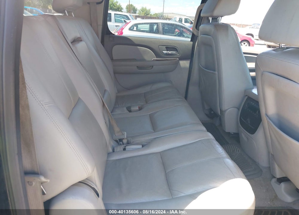 2008 CHEVROLET SUBURBAN 1500 LT VIN: 1GNFK16338R155961