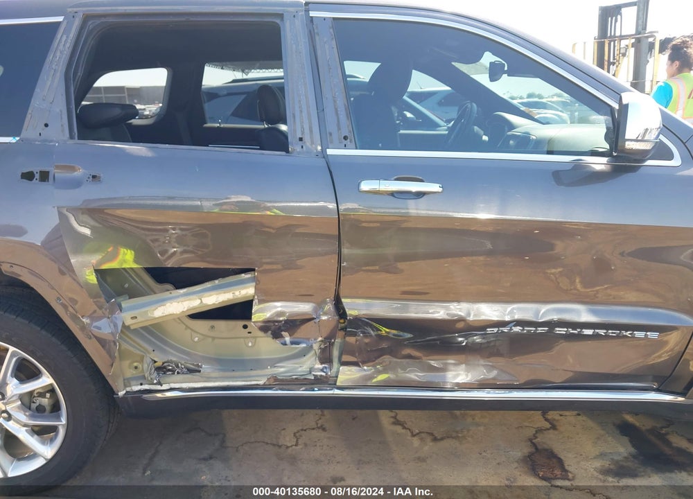 2015 JEEP GRAND CHEROKEE SUMMIT VIN: 1C4RJFJG0FC884788