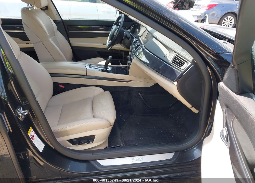2009 BMW 750I VIN: WBAKA835X9CY33650