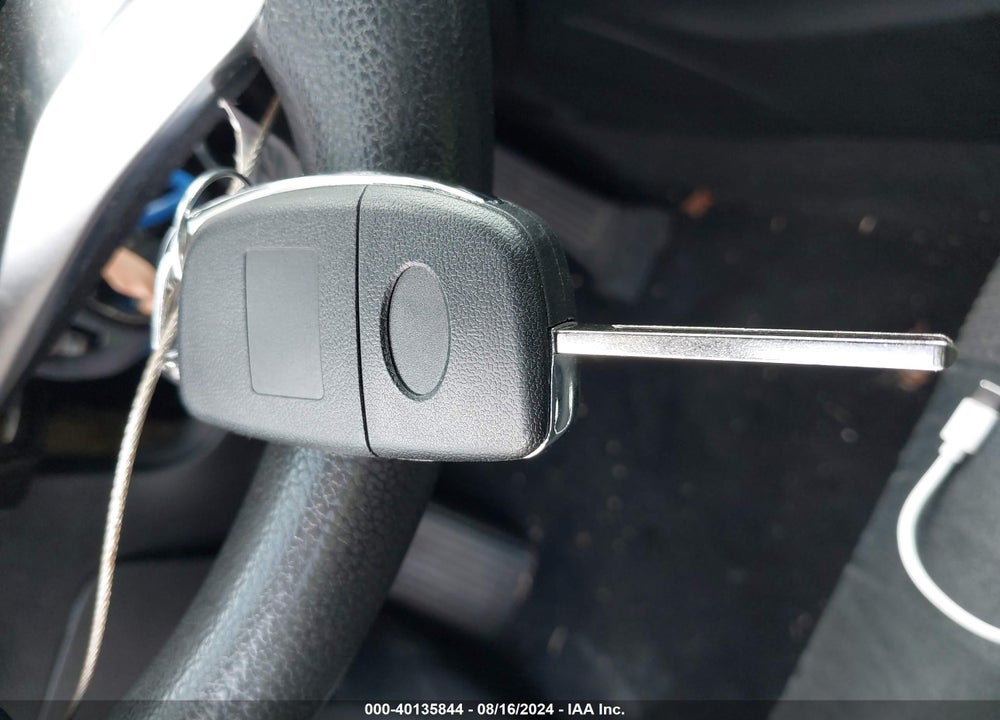 2019 HYUNDAI SANTA FE SE VIN: 5NMS23AD1KH001957