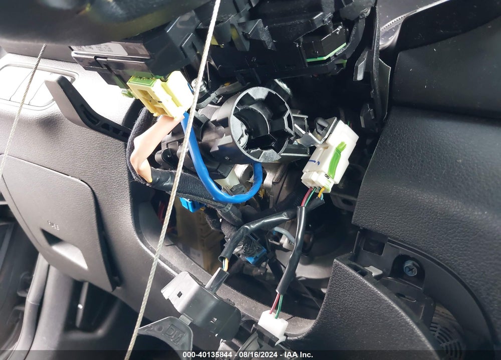 2019 HYUNDAI SANTA FE SE VIN: 5NMS23AD1KH001957